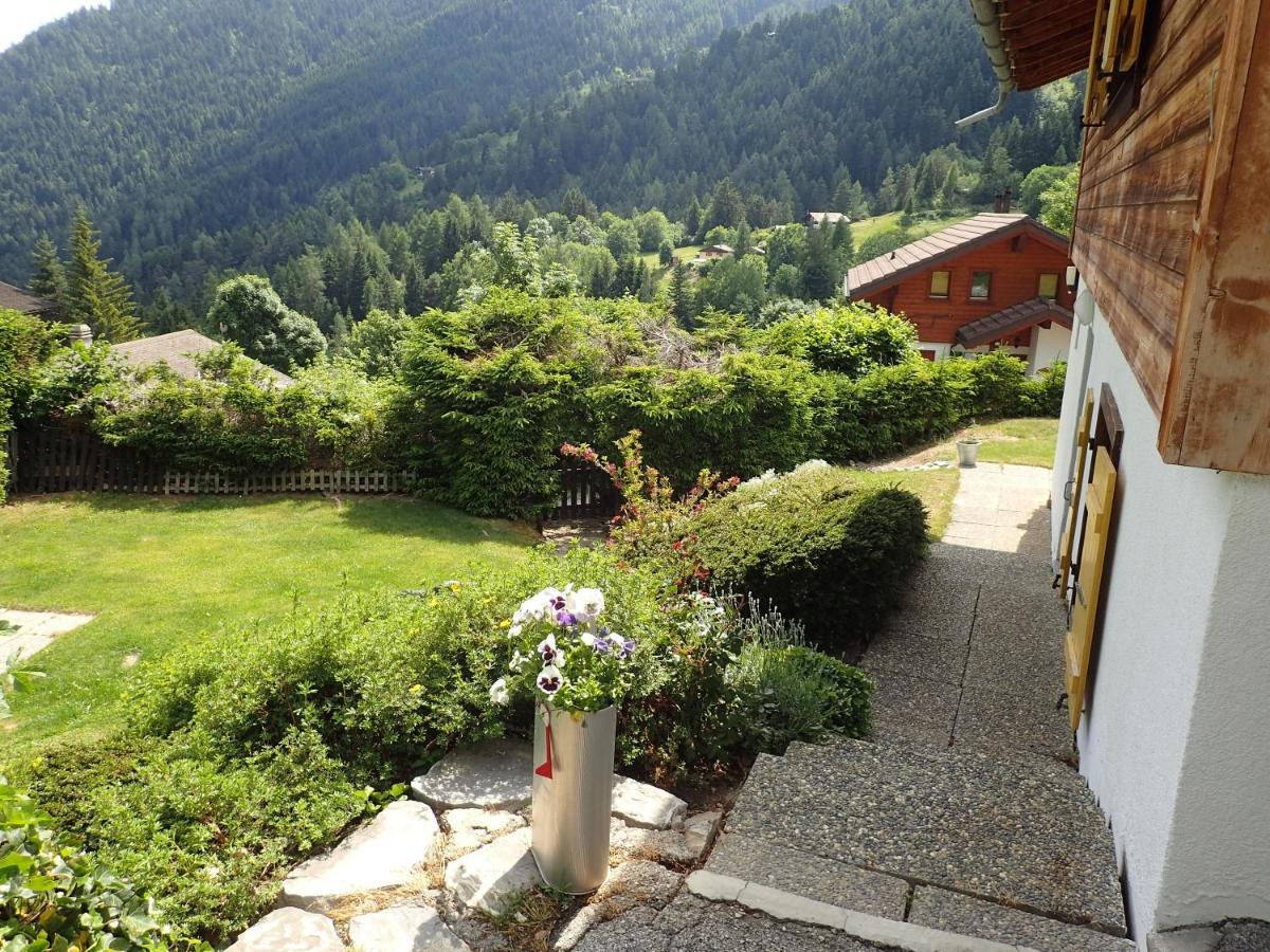 オヴロナ Chalet Le Muguetヴィラ エクステリア 写真